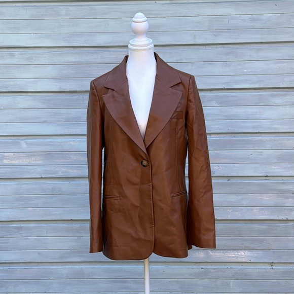 PrettyLittleThing Brown Blazer - Picture 2 of 8